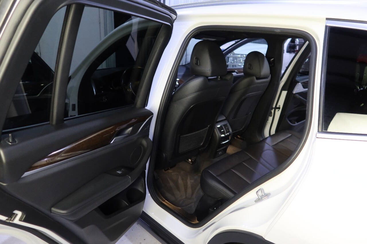 Used 2021 BMW X3 xDrive30i w/ Convenience Package image 16