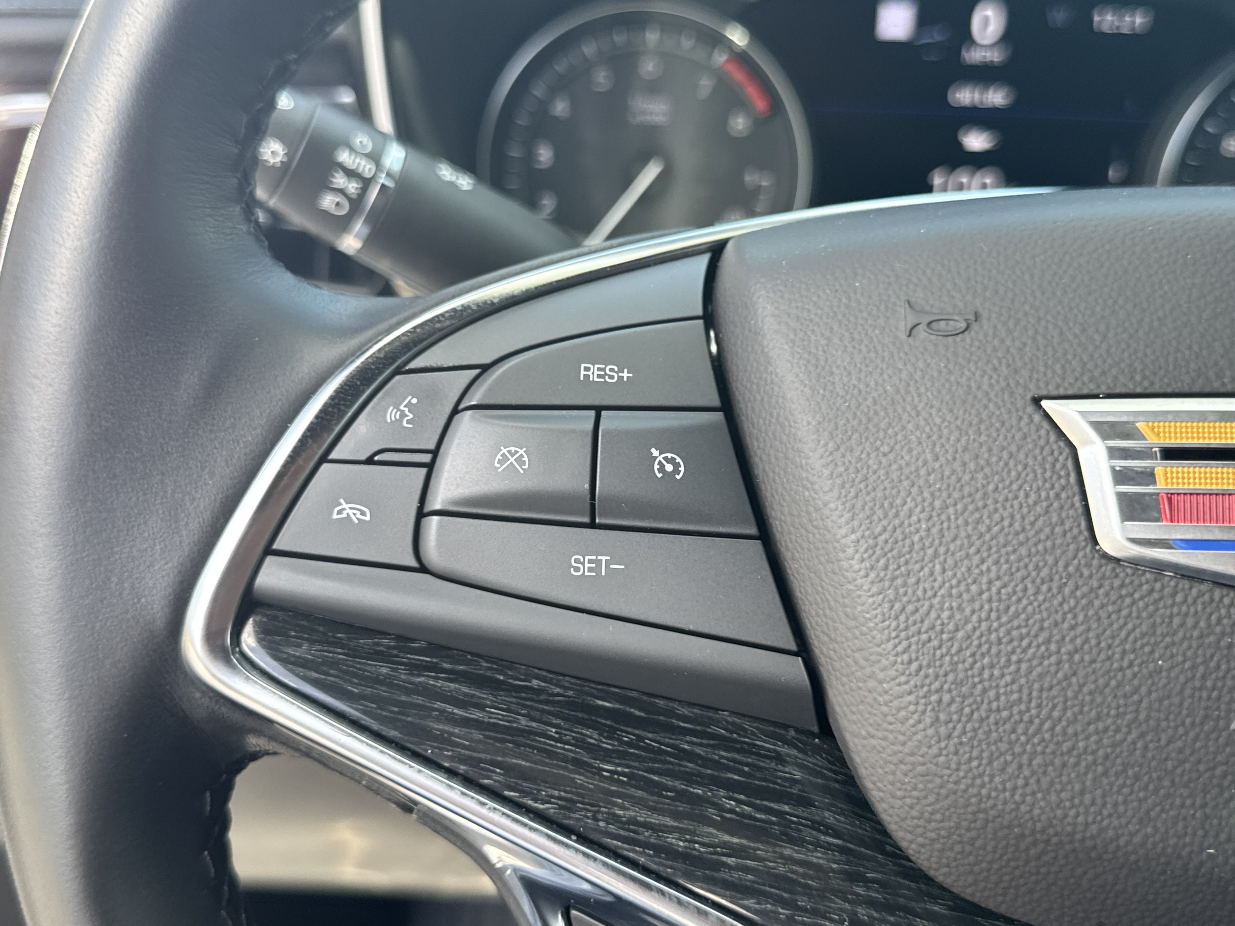 Certified 2024 Cadillac XT5 Premium Luxury w/ Technology Package FWD image 33