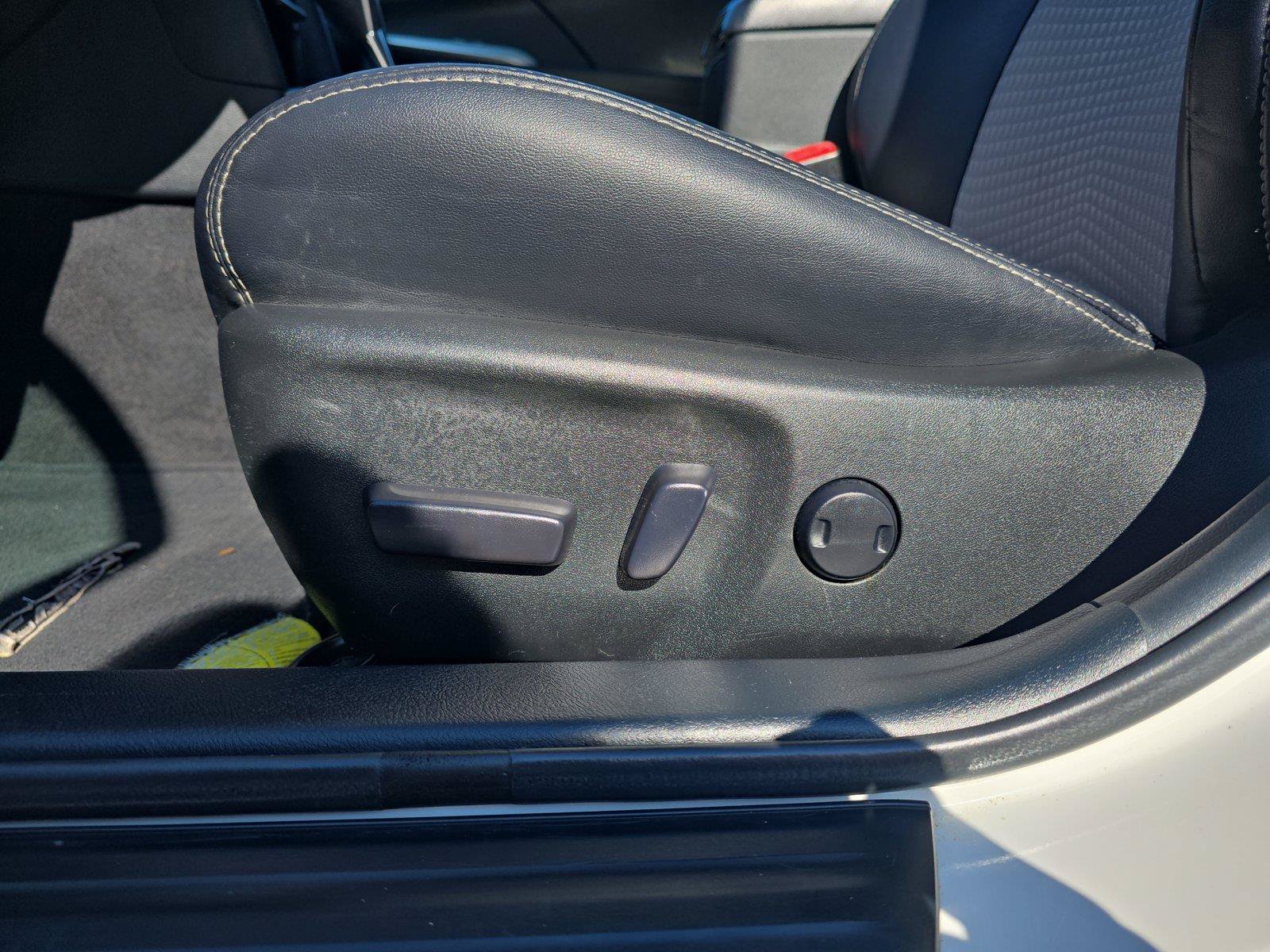 Used 2014 Toyota Camry SE FWD image 20