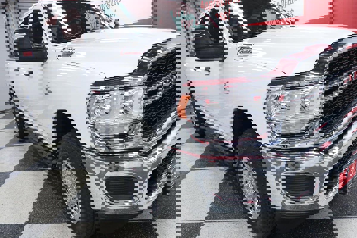 Used 2024 RAM 3500 Tradesman w/ Chrome Appearance Group image 29