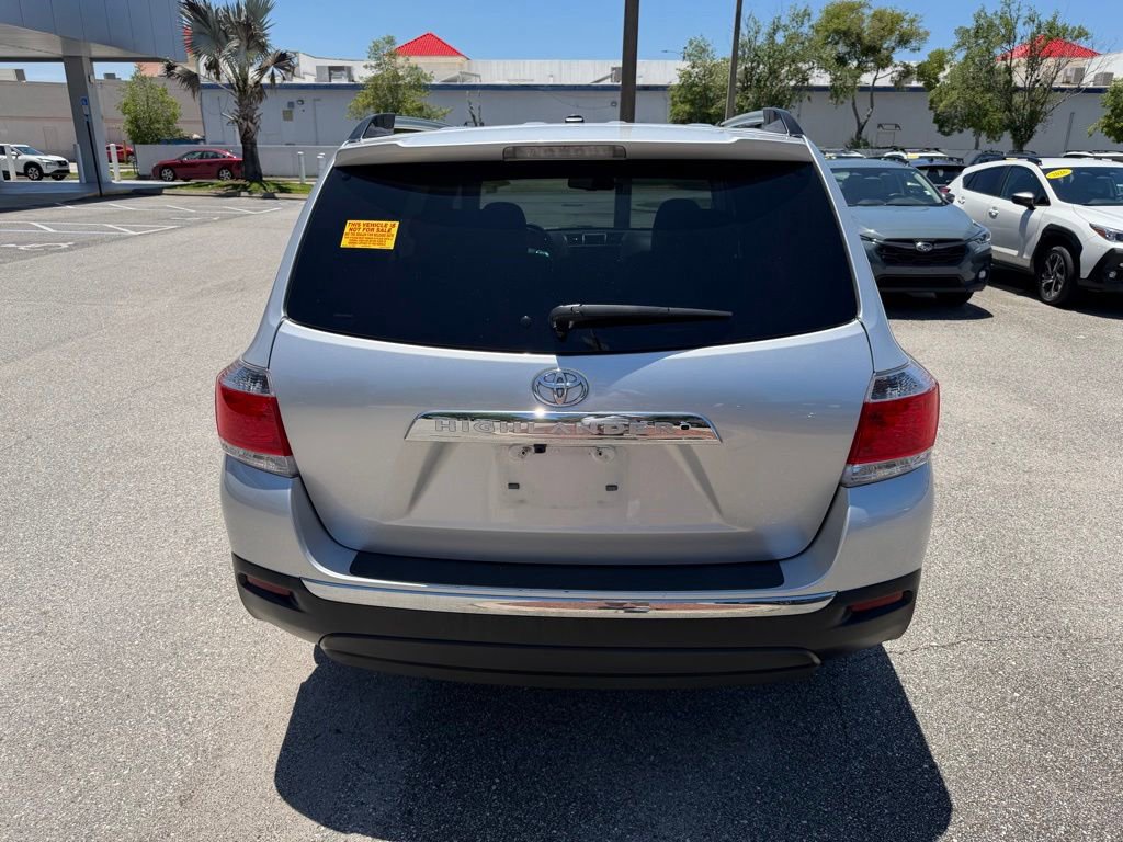 Used 2011 Toyota Highlander Limited w/ Tow Pkg FWD image 6