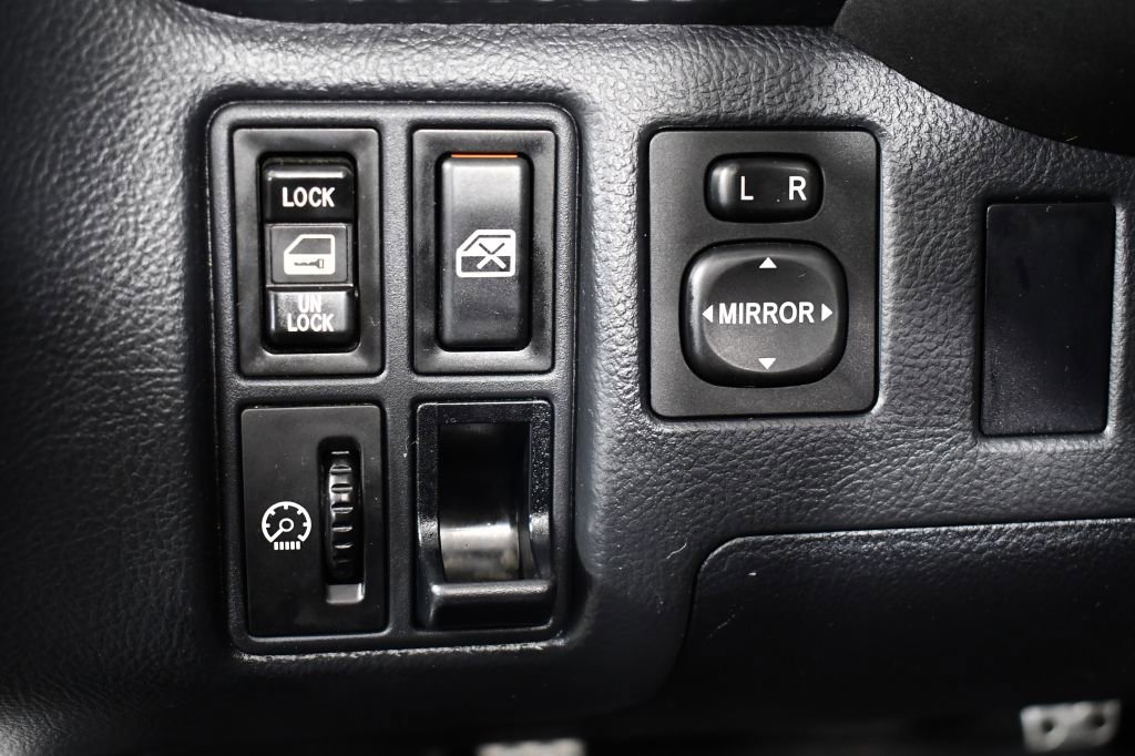 Used 2000 Toyota MR2 image 36