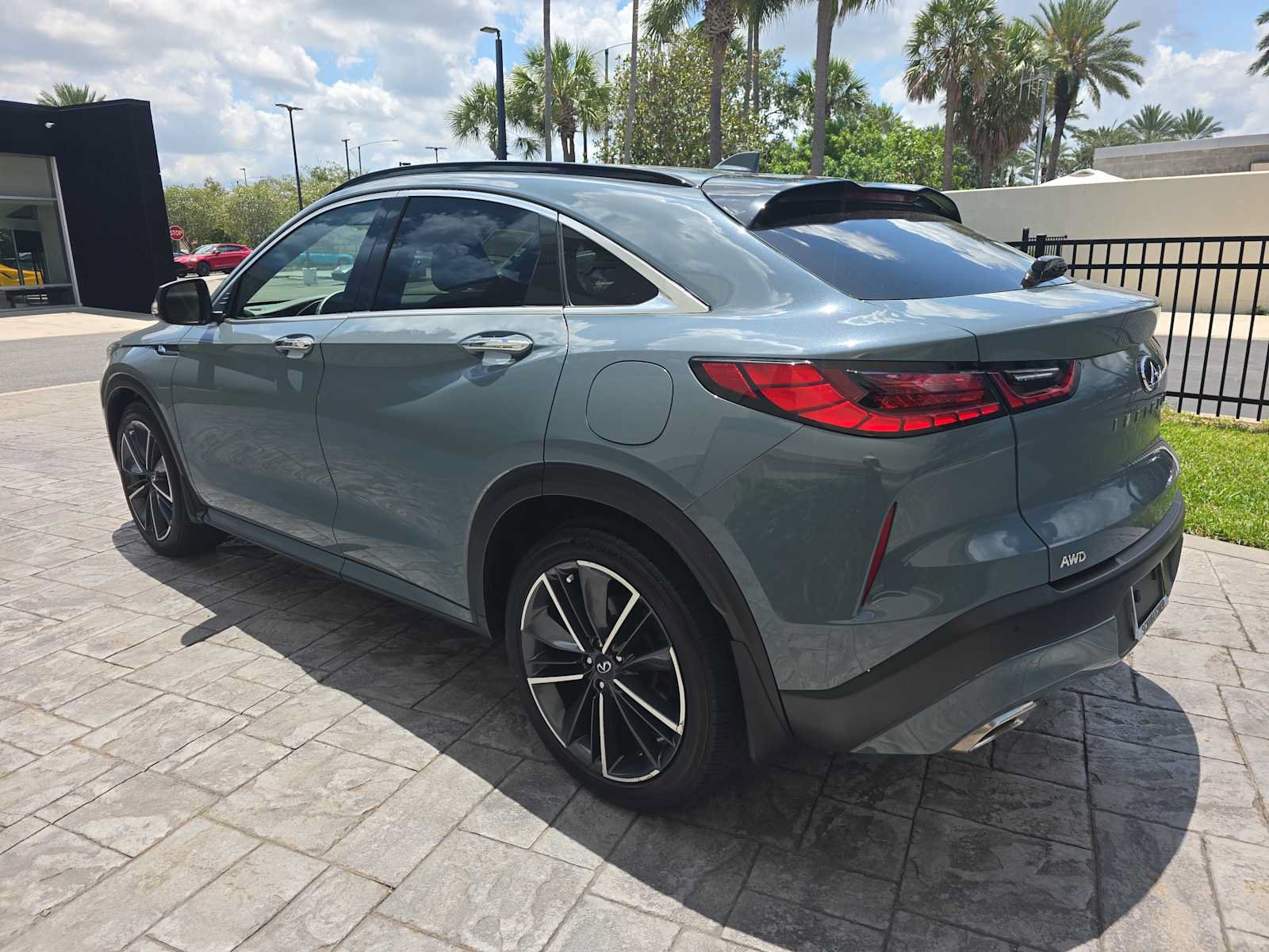 Used 2023 INFINITI QX55 Luxe w/ Cargo Package AWD/4WD image 6