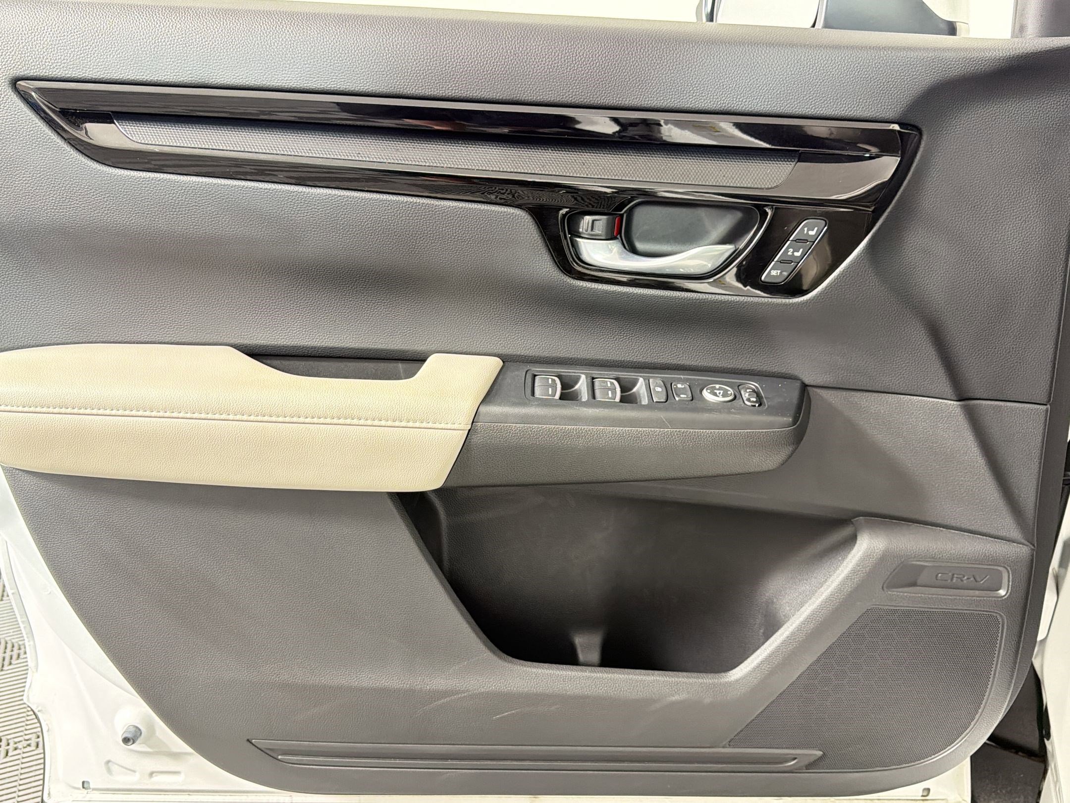 Used 2023 Honda CR-V EX-L image 10