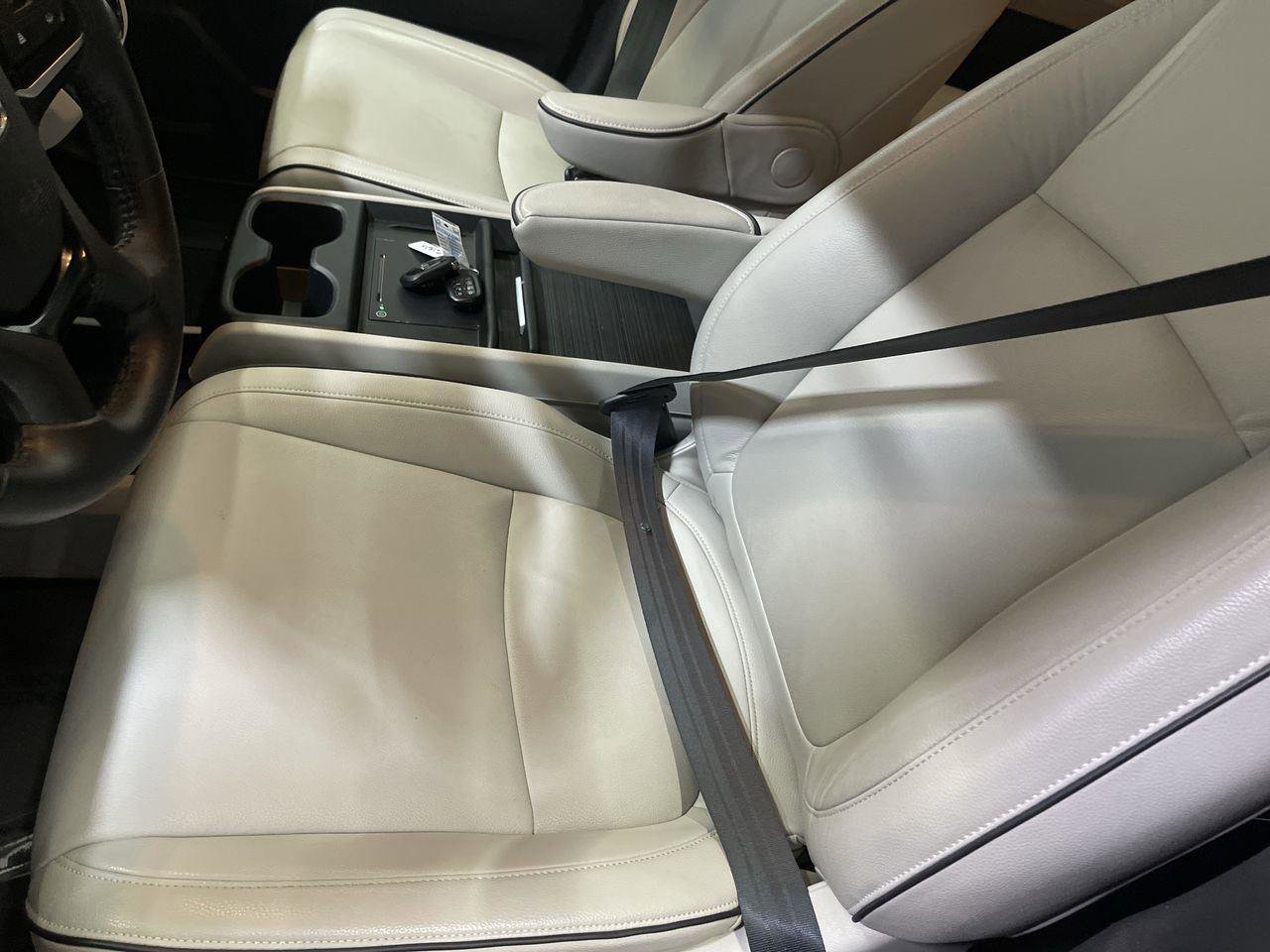 Used 2025 Honda Odyssey Touring image 11