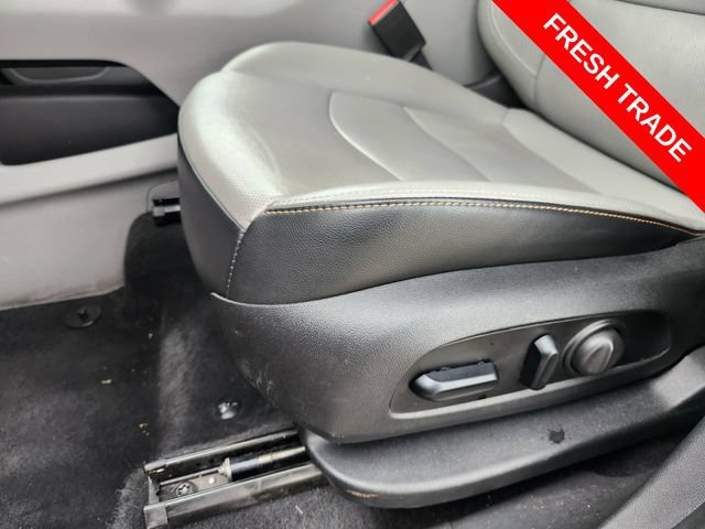 Used 2020 GMC Terrain SLT w/ Preferred Package FWD image 23
