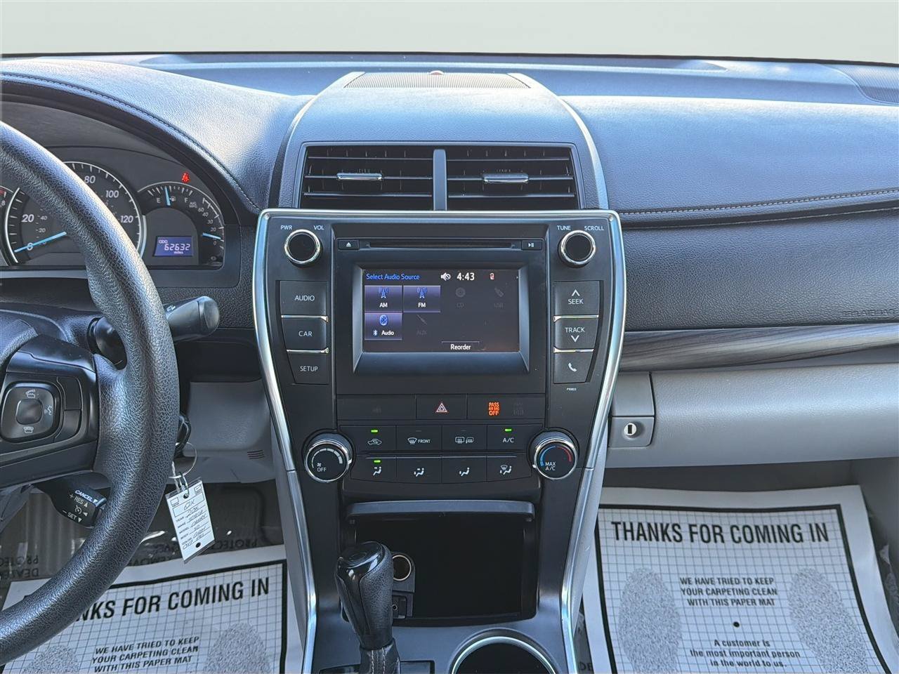 Used 2015 Toyota Camry LE FWD image 18
