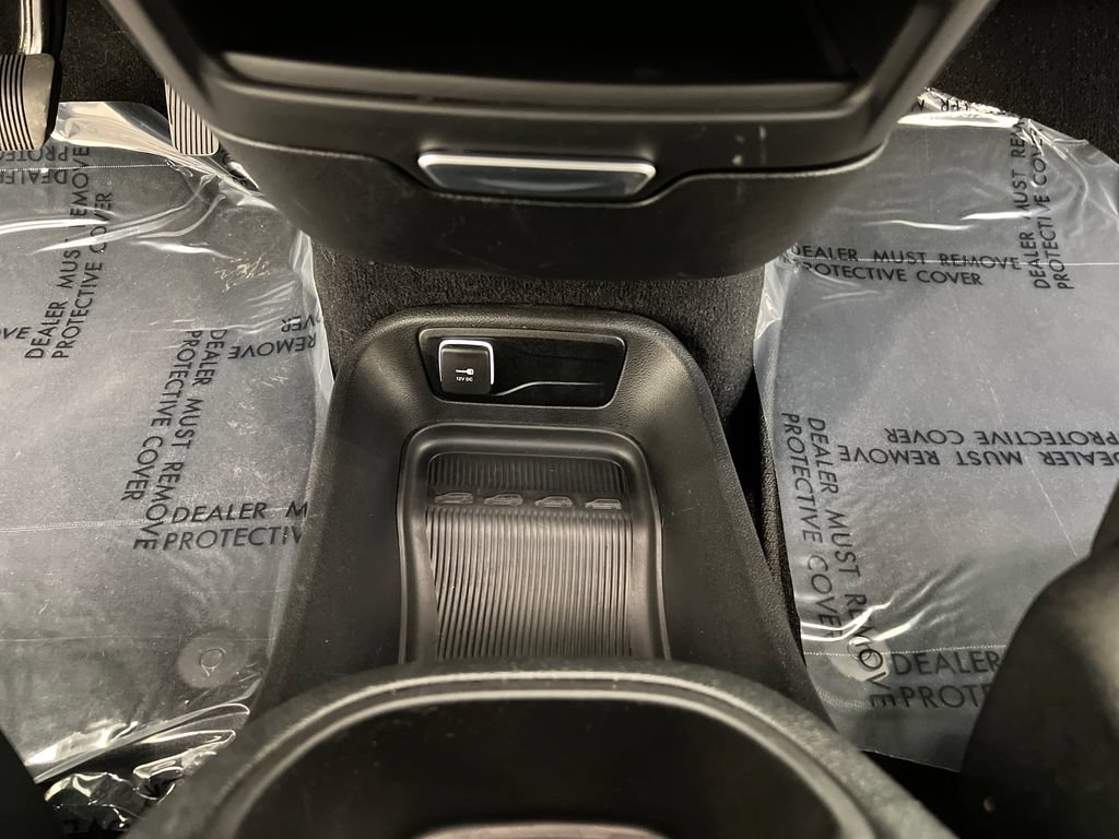 Used 2025 Chrysler Pacifica Select FWD image 51