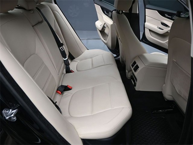 Used 2020 Jaguar XE S image 24