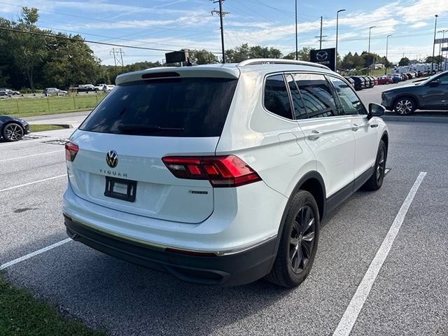 Used 2022 Volkswagen Tiguan SE AWD/4WD image 5