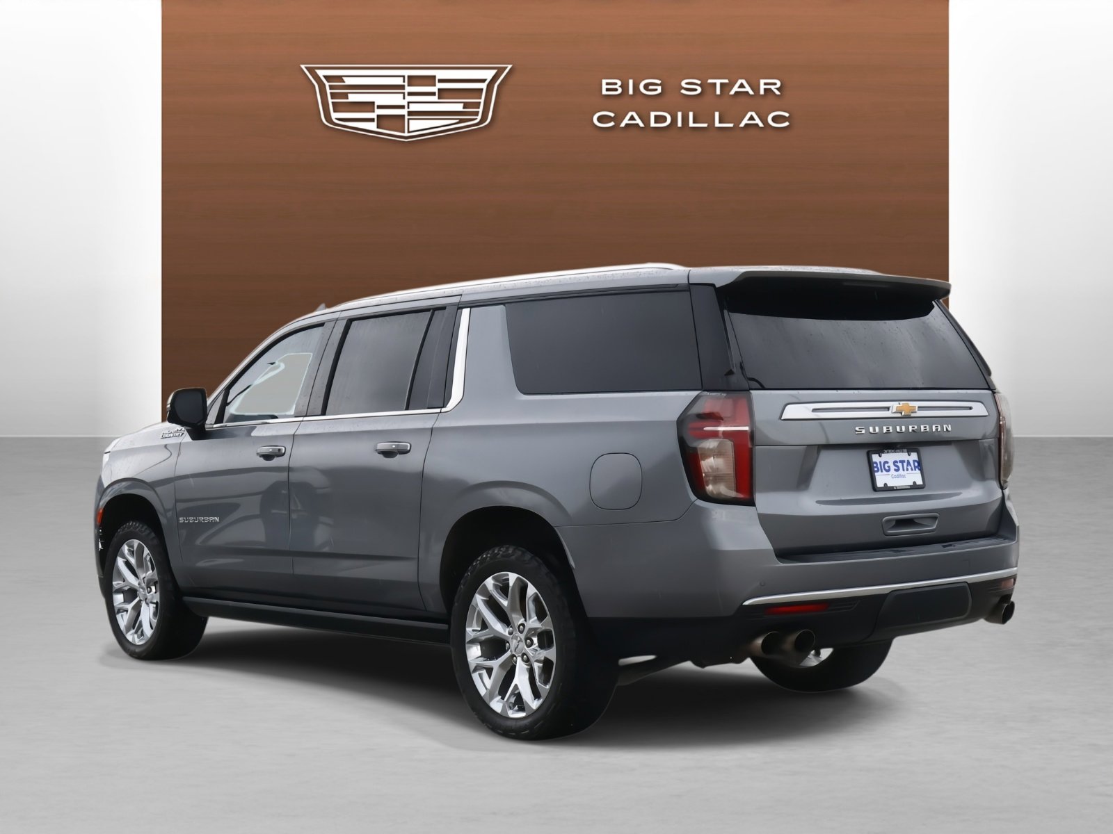 Used 2021 Chevrolet Suburban High Country AWD/4WD image 3