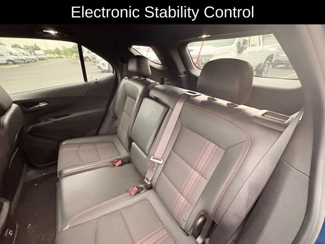 Used 2022 Chevrolet Equinox RS w/ Infotainment Package FWD image 16