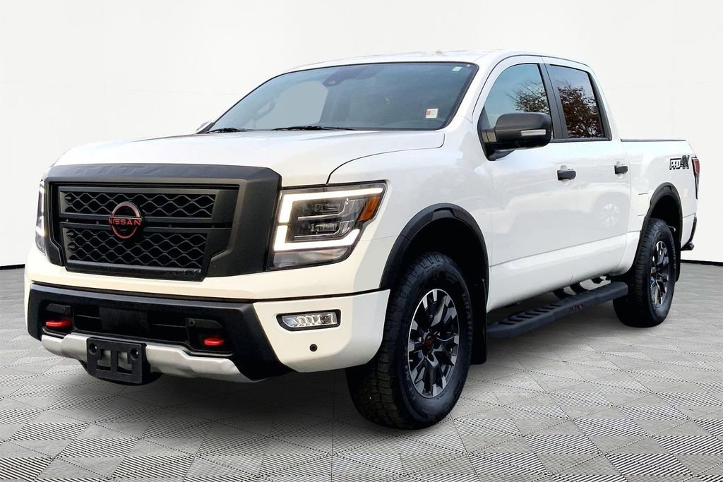 Used 2024 Nissan Titan PRO-4X w/ Pro-4x Convenience Package image 3