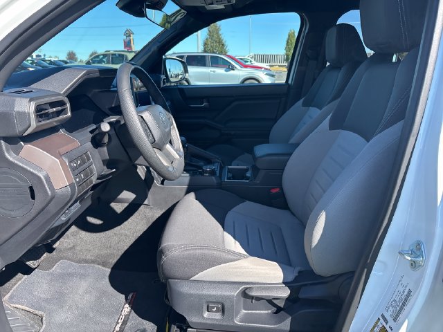 Used 2024 Toyota Tacoma TRD Off-Road AWD/4WD image 9
