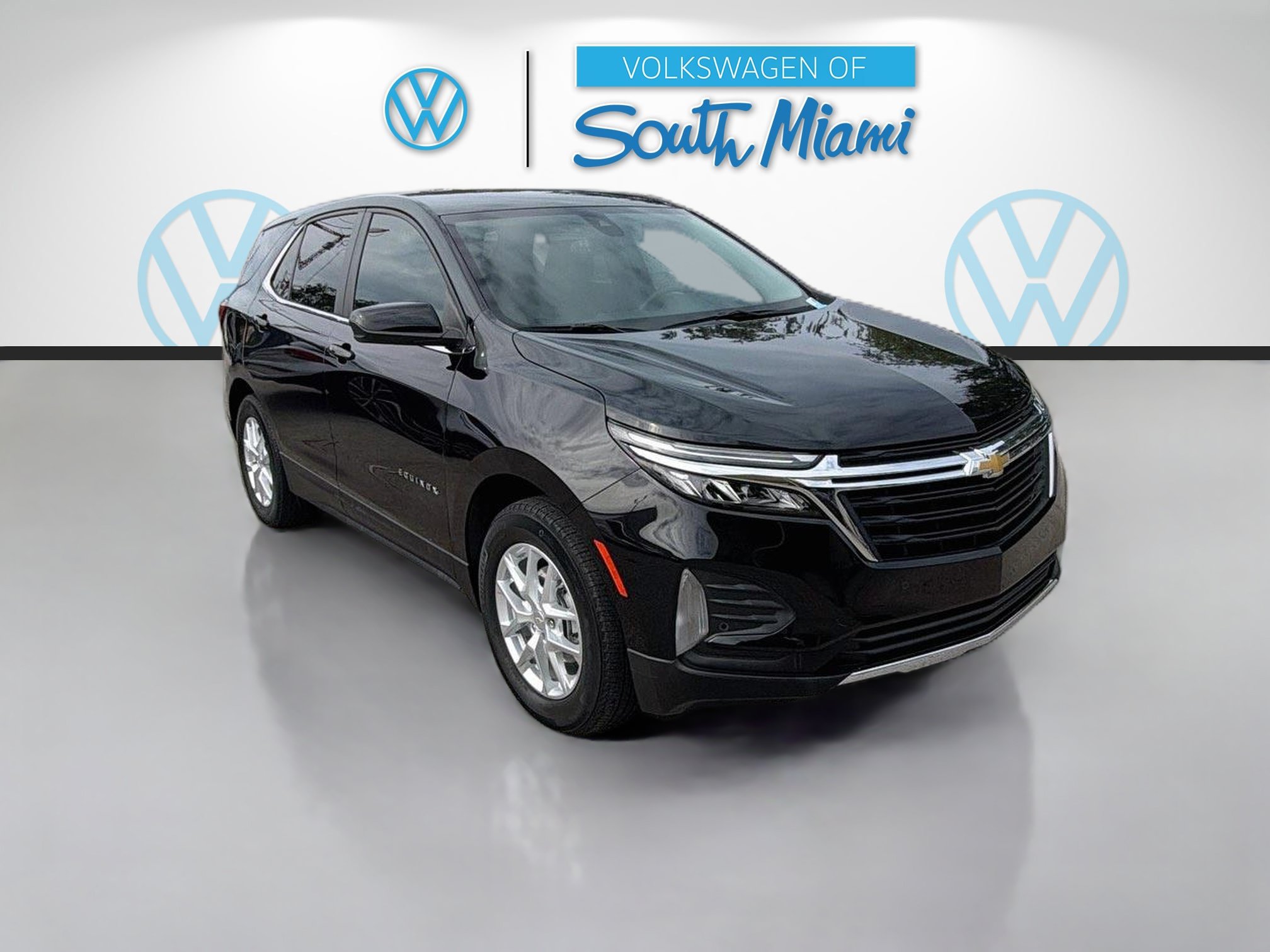 Used 2024 Chevrolet Equinox LT FWD image 1