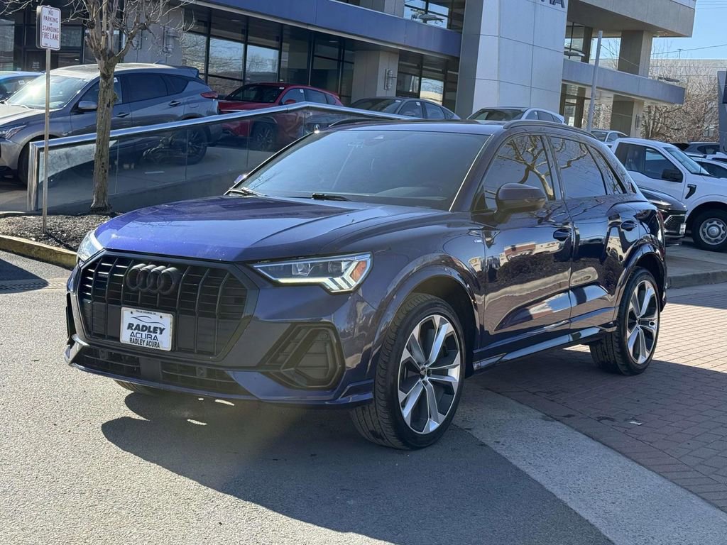 Used 2021 Audi Q3 2.0T Premium Plus w/ Premium Plus Package AWD/4WD image 3