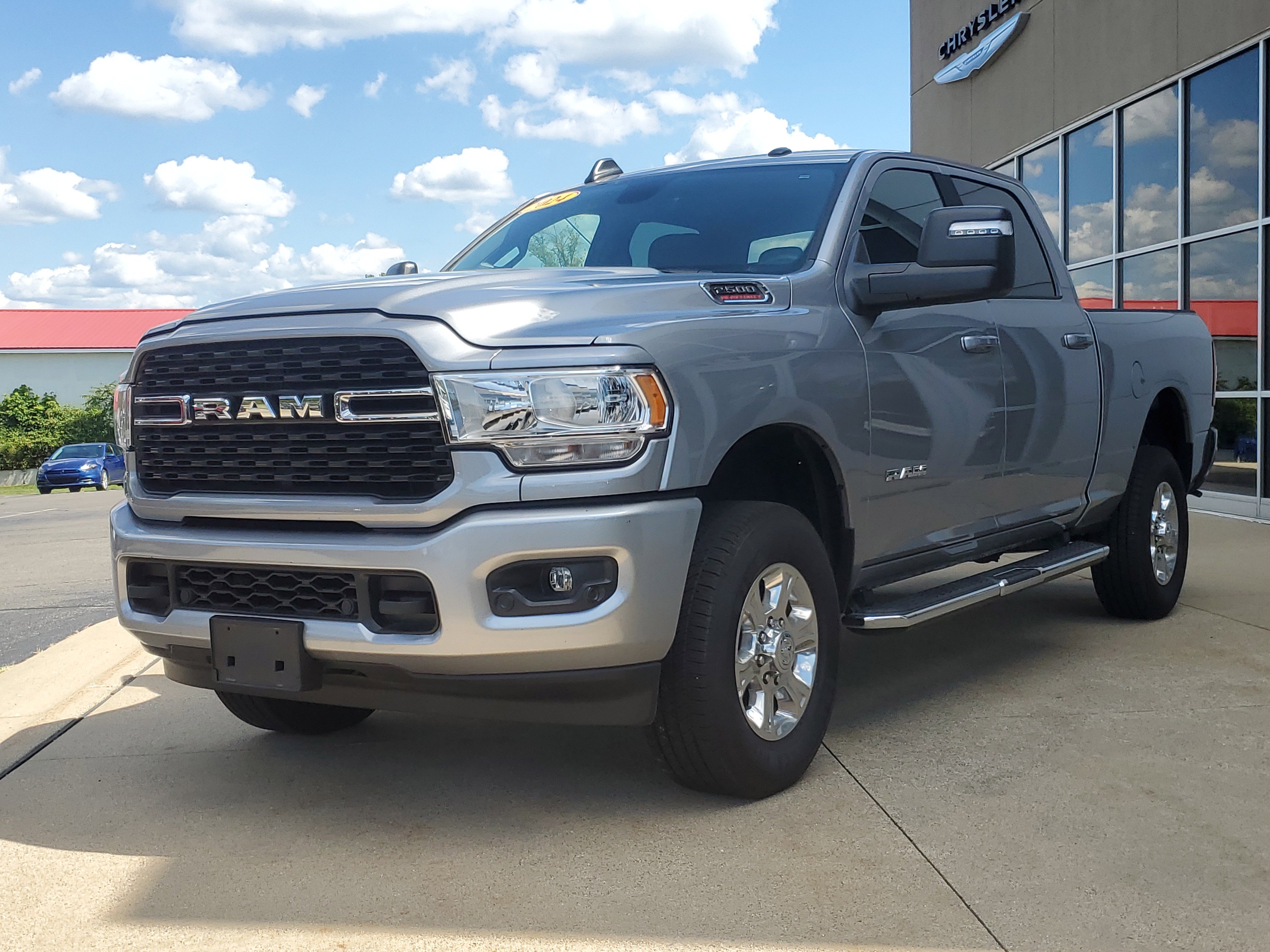 Used 2024 RAM 2500 Big Horn w/ Sport Appearance Package image 2