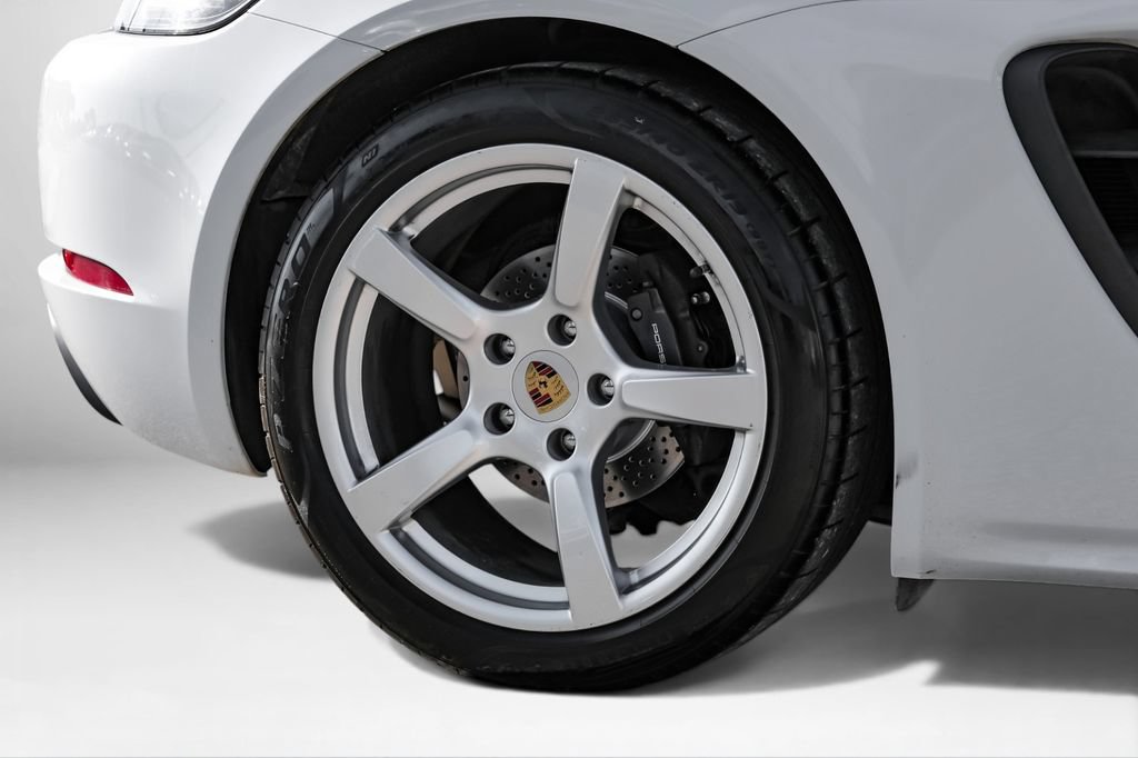 Used 2021 Porsche 718 Cayman RWD image 44