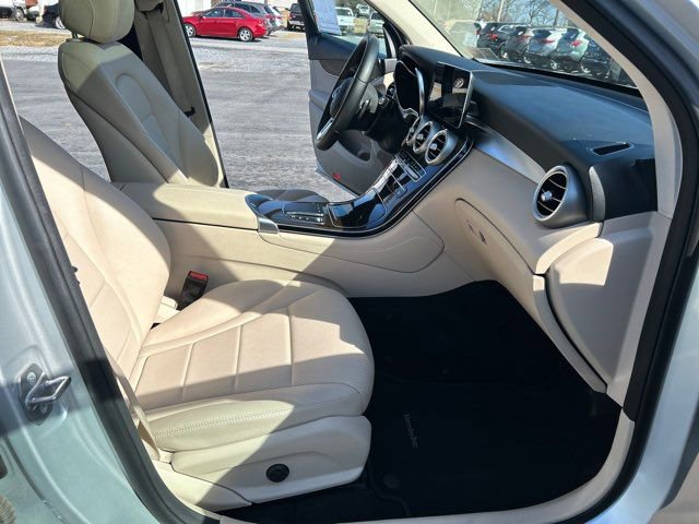 Used 2020 Mercedes-Benz GLC 300 image 22