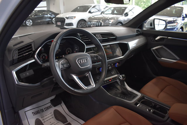 Used 2023 Audi Q3 2.0T Premium Plus w/ Premium Plus Package AWD/4WD image 12