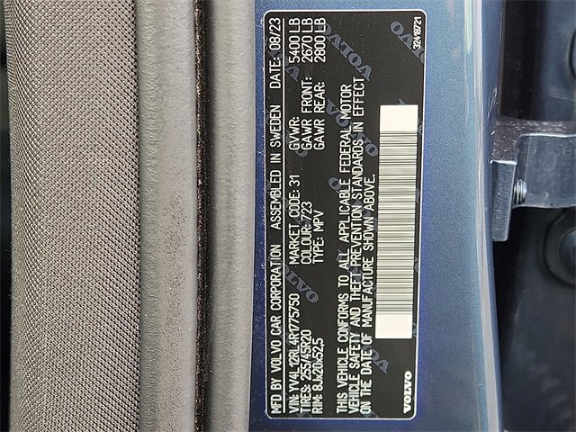 Used 2024 Volvo XC60 B5 Plus image 24