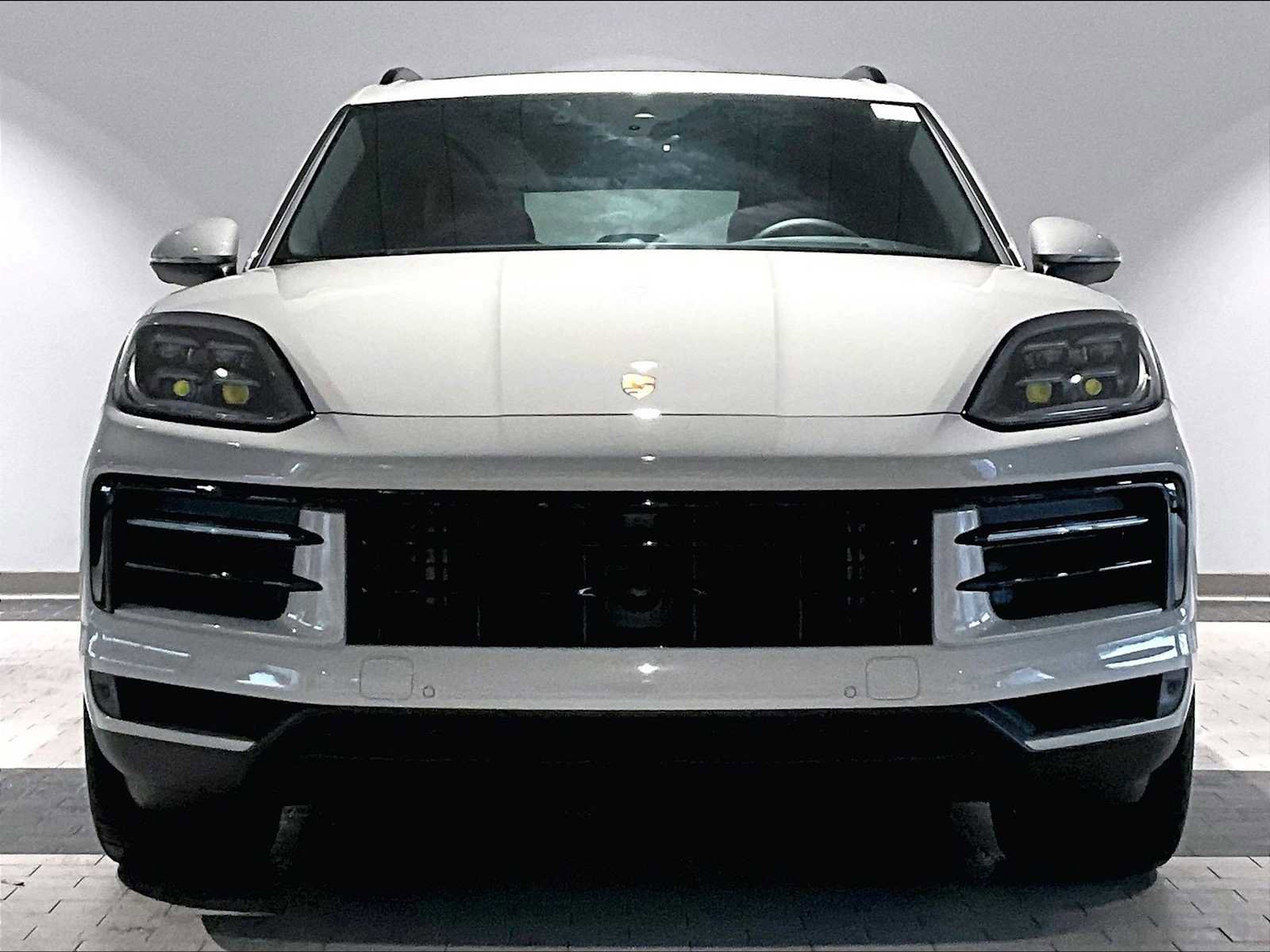 Used 2026 Porsche Cayenne S image 13