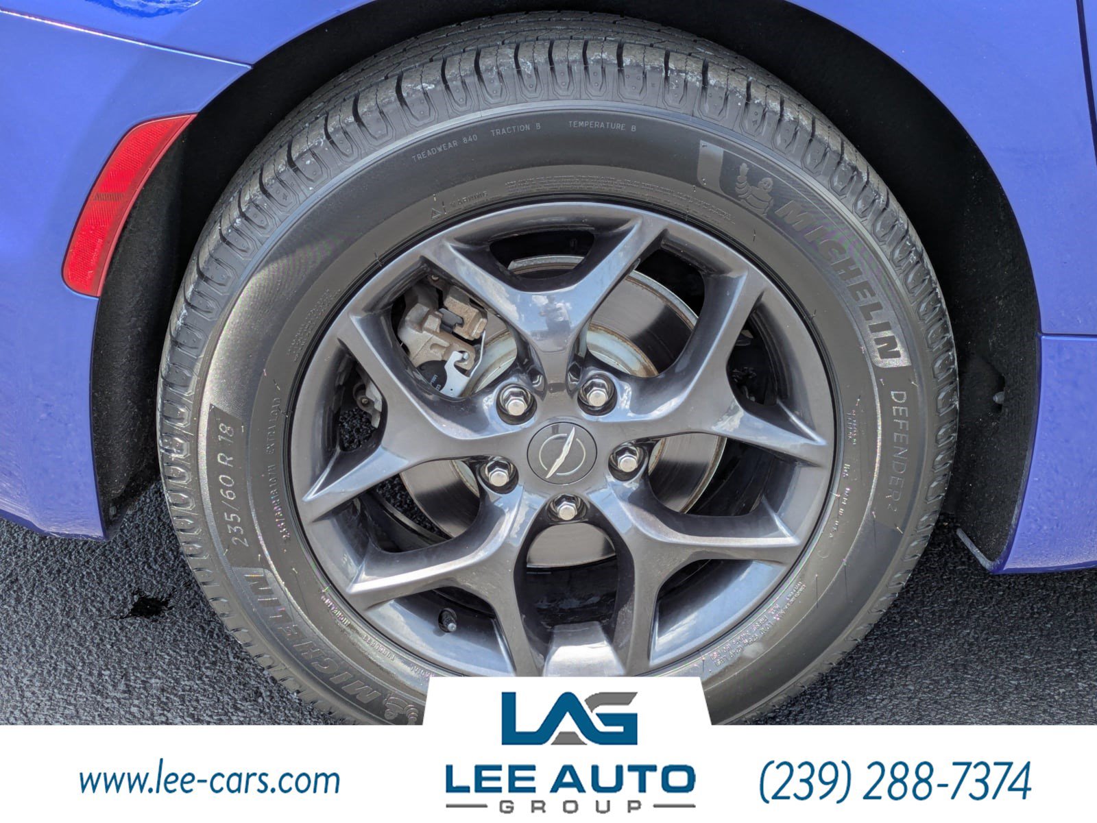 Used 2018 Chrysler Pacifica Touring-L w/ Premium Audio Group FWD image 9