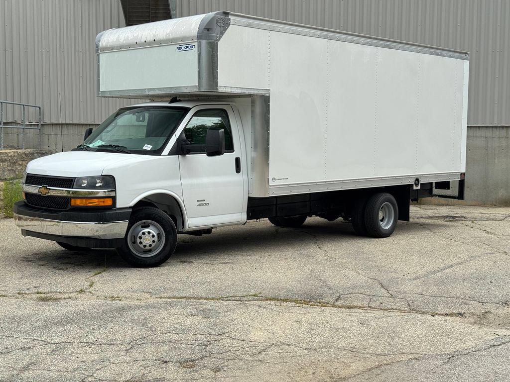 New 2026 Chevrolet Express 4500 w/ Power Convenience Package RWD image 2