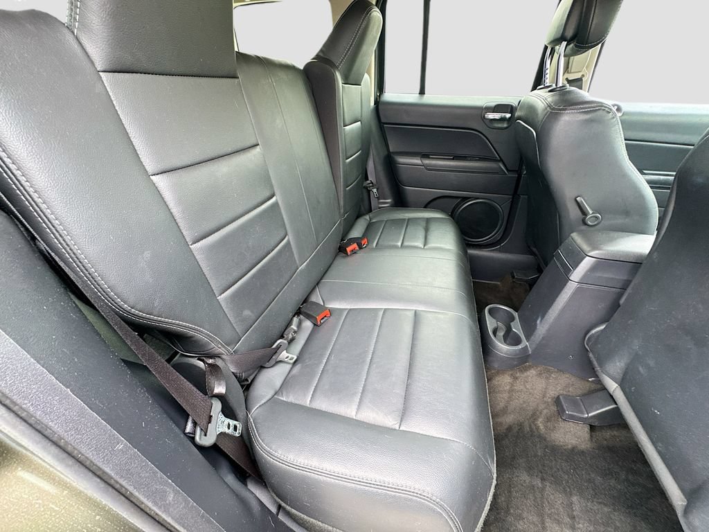 Used 2015 Jeep Patriot High Altitude FWD image 29