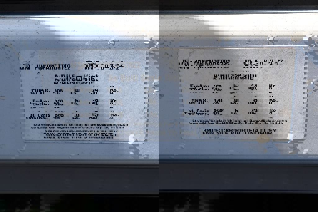 Used 2023 Ford F650 2WD Regular Cab Super Duty image 32