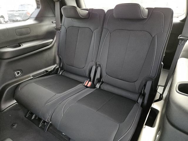 New 2025 Jeep Grand Cherokee L Laredo image 28