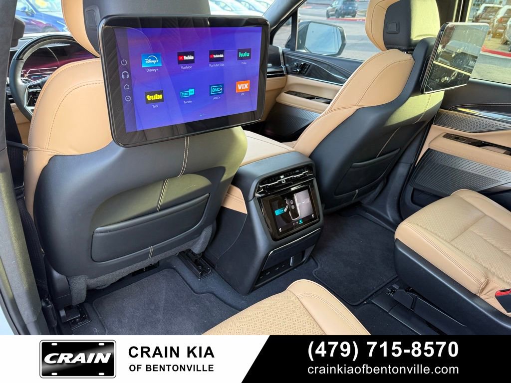 Used 2026 Cadillac Escalade IQL Luxury image 27