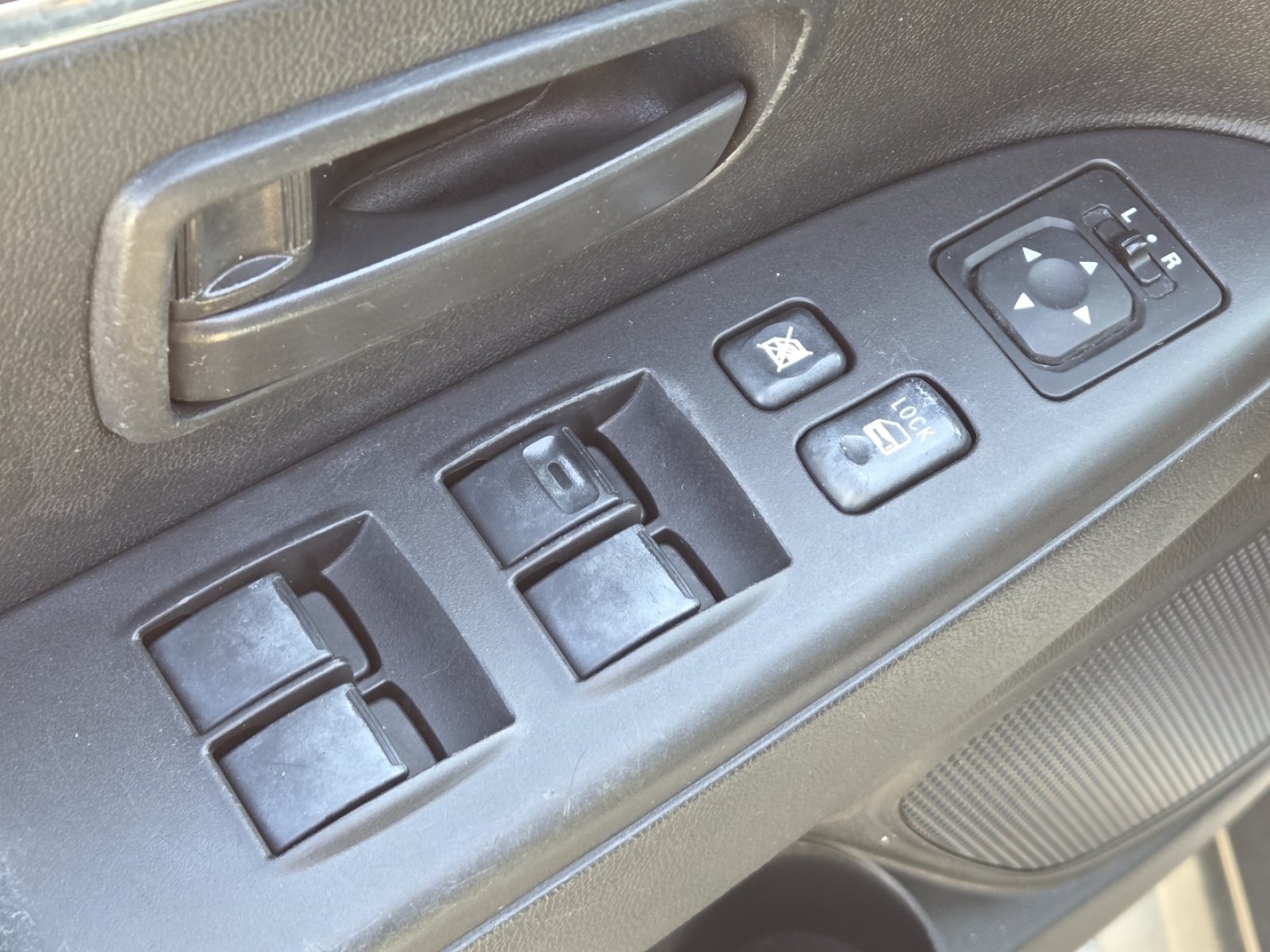 Used 2014 Mitsubishi Outlander Sport ES FWD image 24