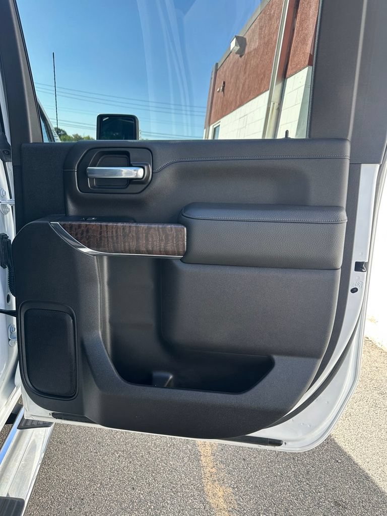 Used 2023 GMC Sierra 2500 Denali w/ Denali Ultimate Package AWD/4WD image 36