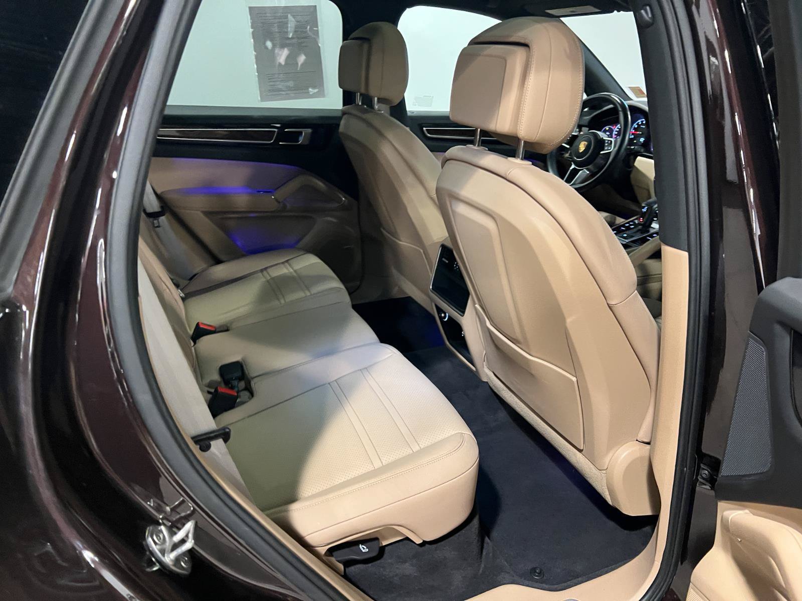 Used 2023 Porsche Cayenne Platinum Edition AWD/4WD image 37