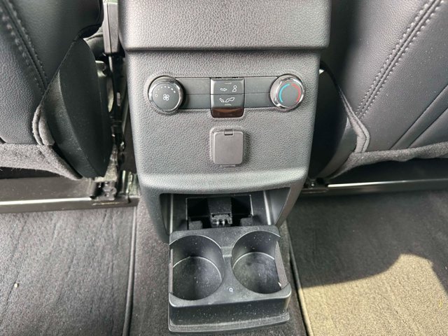 Used 2019 Ford Explorer XLT w/ Equipment Group 202A AWD/4WD image 14