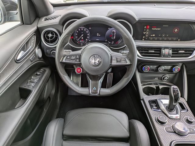 Used 2024 Alfa Romeo Stelvio Quadrifoglio image 19