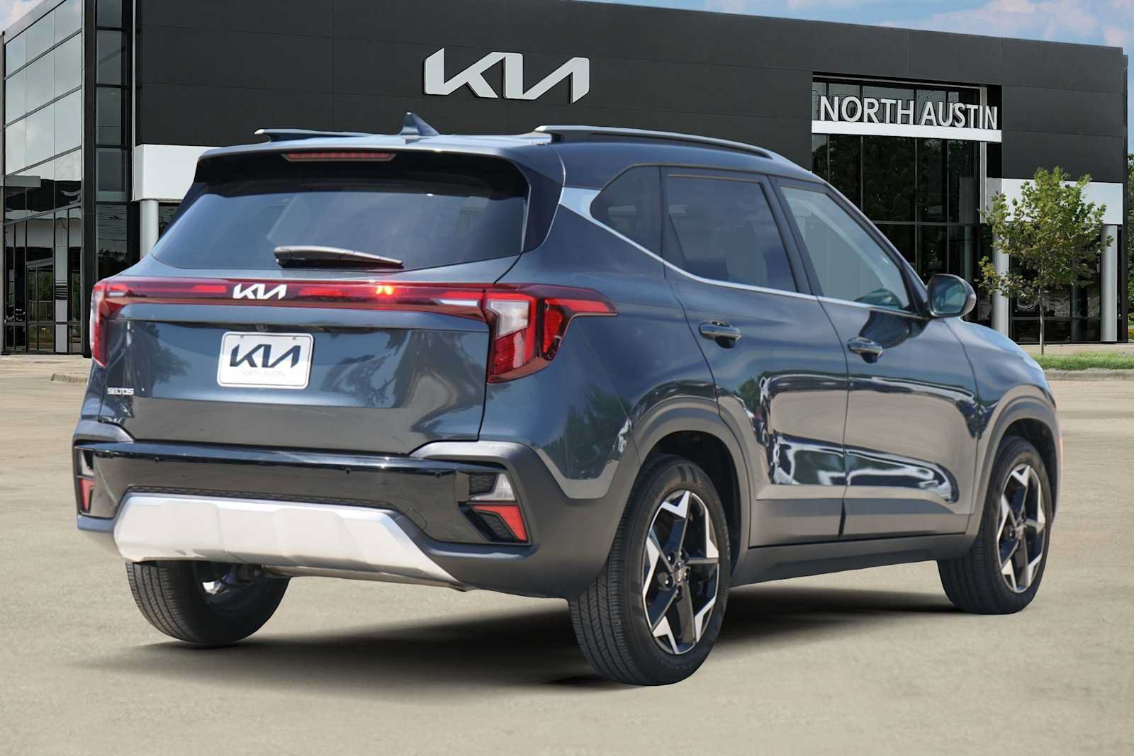 Used 2025 Kia Seltos EX w/ EX Sunroof Package FWD image 5