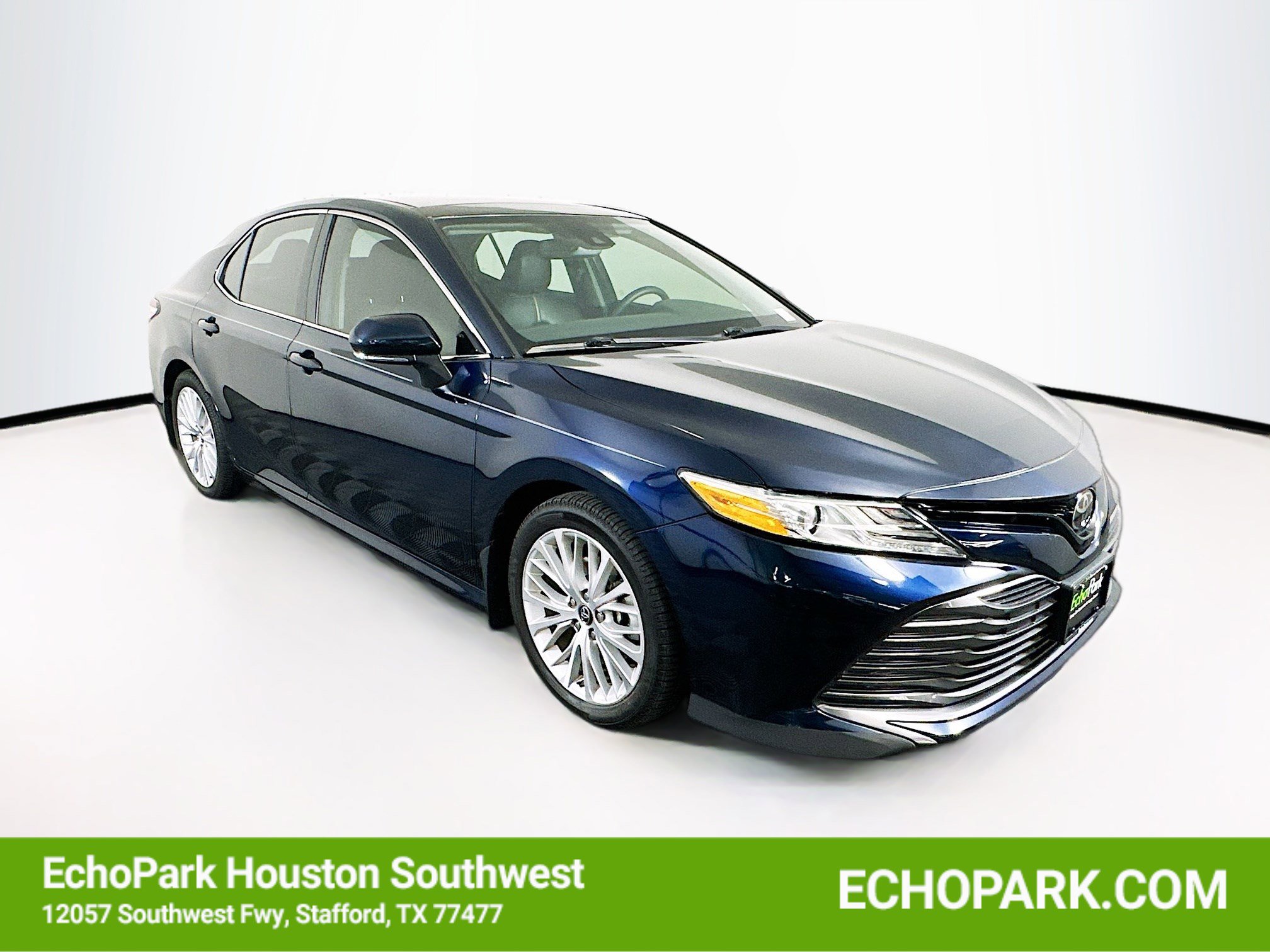 Used 2019 Toyota Camry XLE FWD image 1