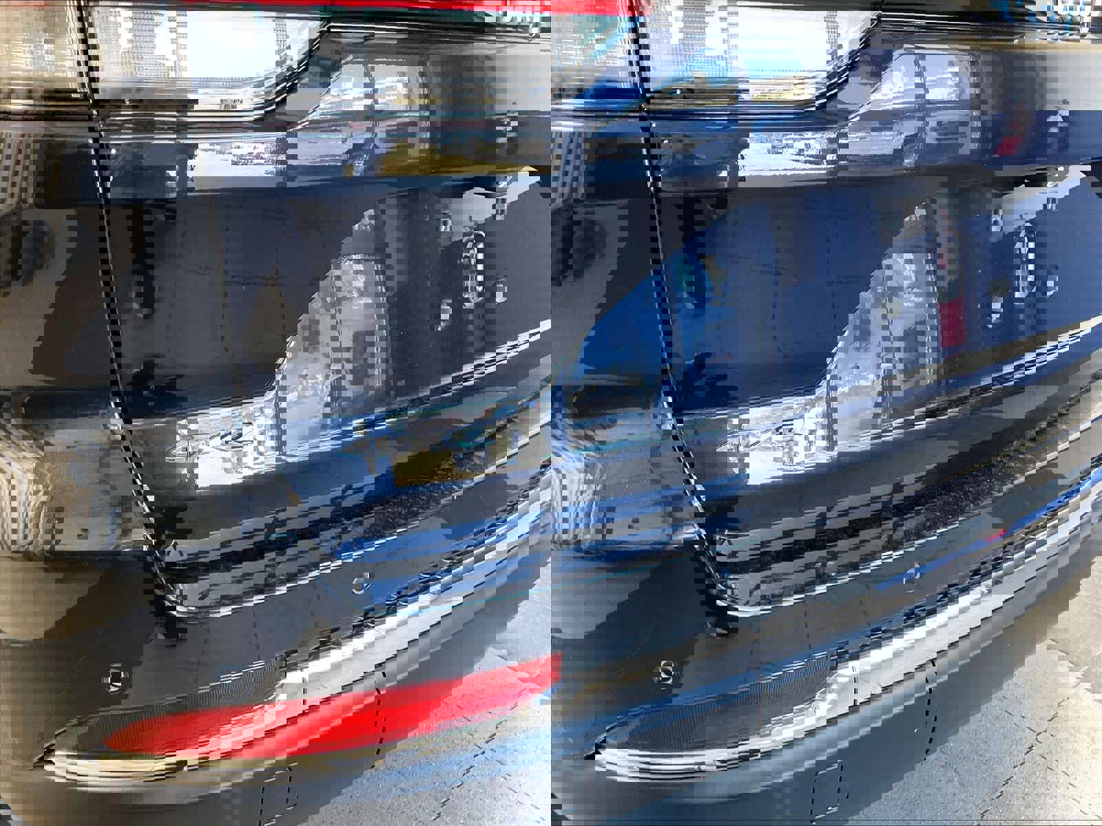 Used 2023 Jeep Grand Cherokee 4WD 4xe w/ Luxury Tech Group II image 28