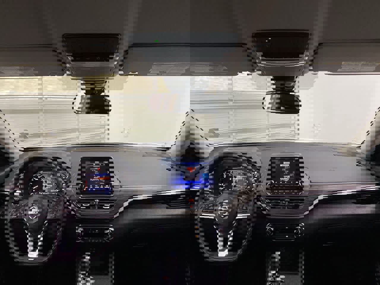 Used 2025 Nissan Altima 2.5 SV image 13