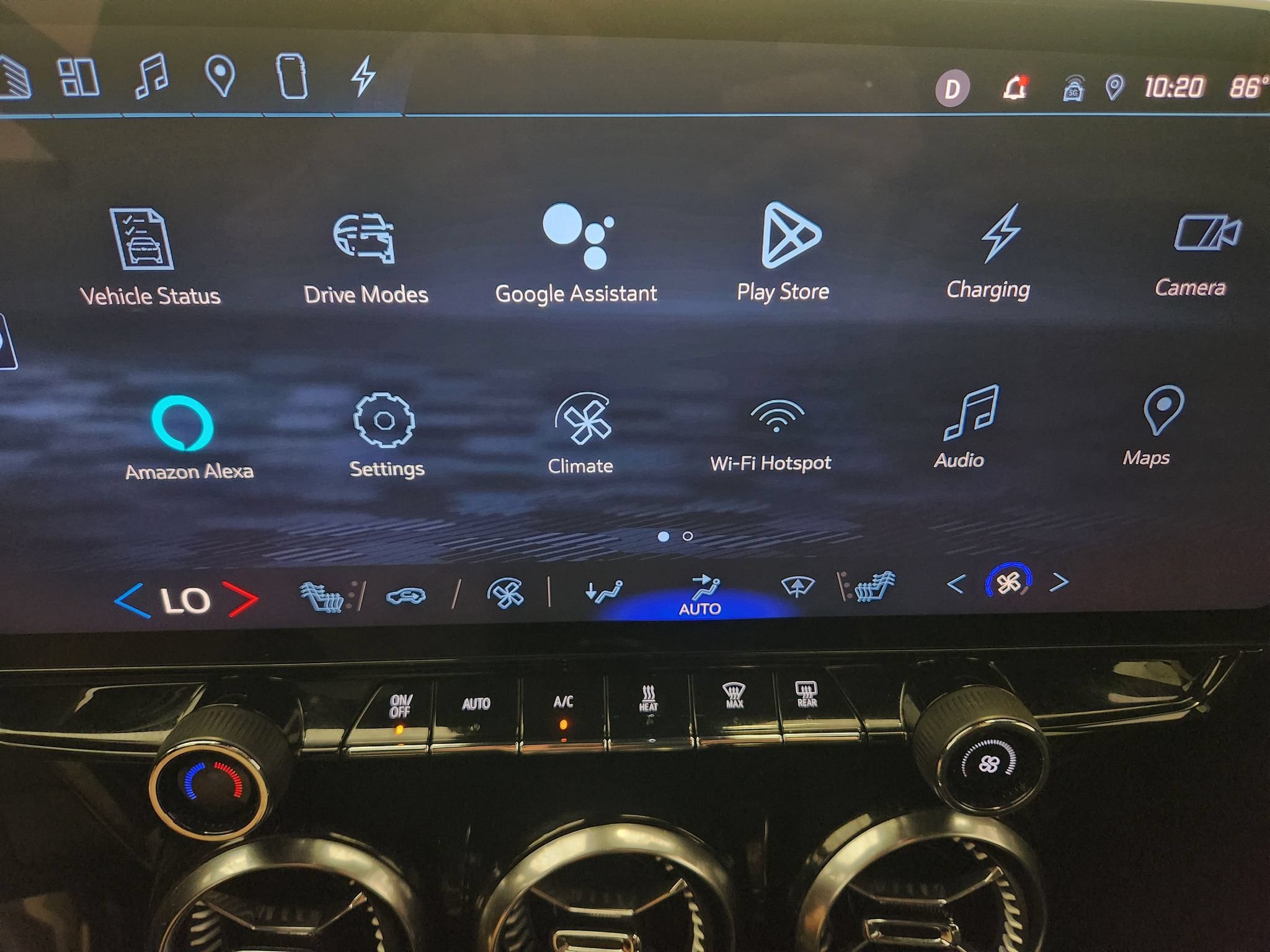 Used 2024 Chevrolet Blazer EV LT AWD/4WD image 15