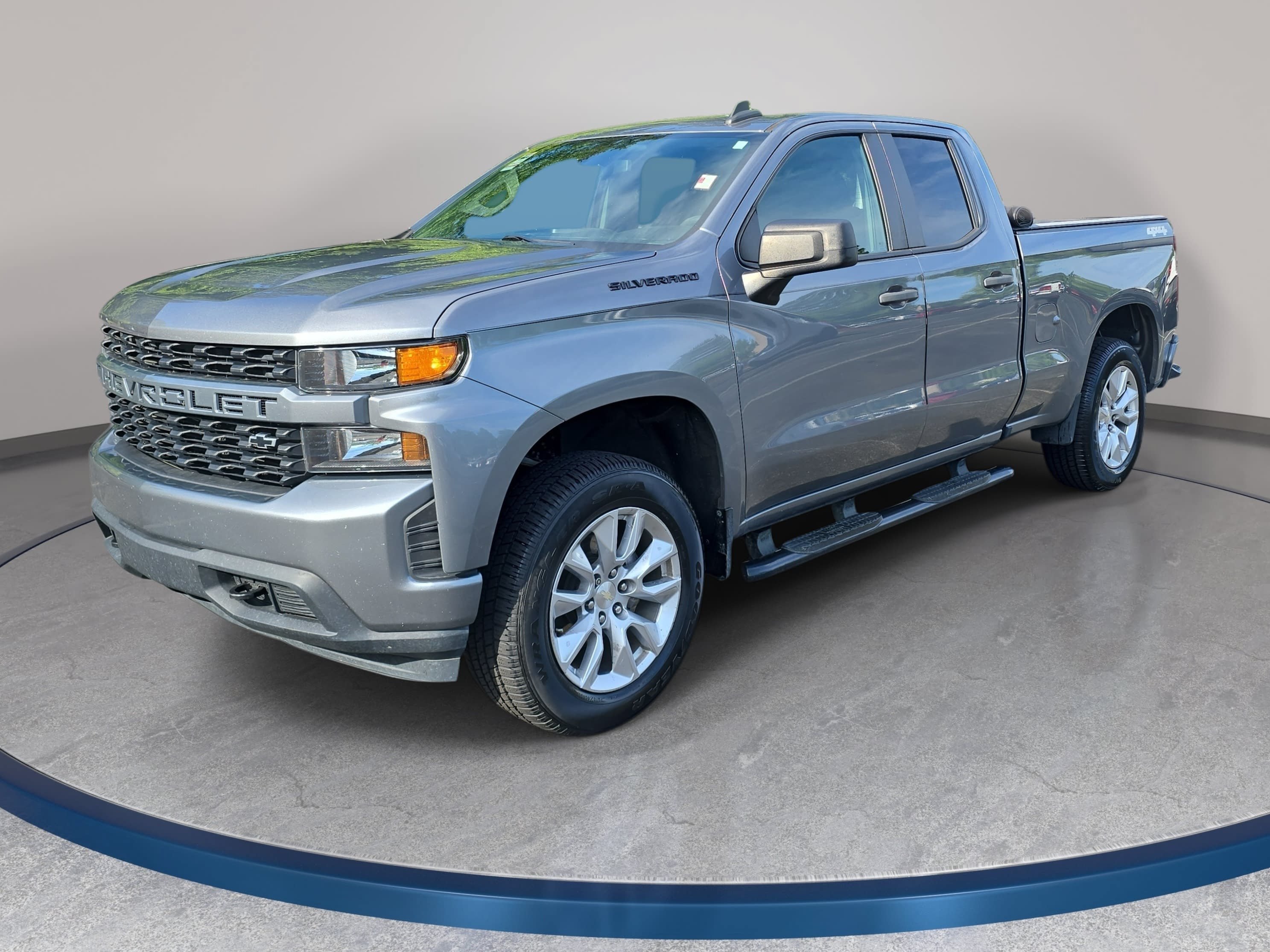 Used 2022 Chevrolet Silverado 1500 Custom AWD/4WD image 1