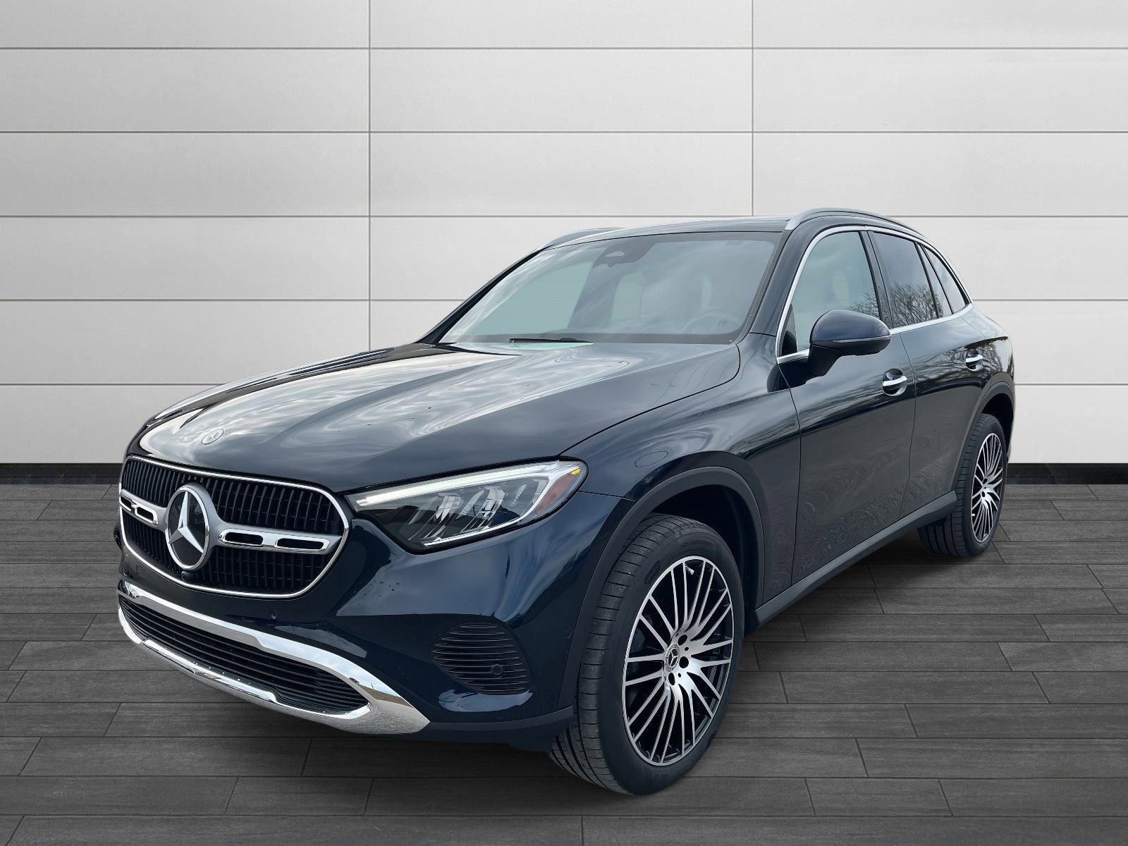 Certified 2024 Mercedes-Benz GLC 300 image 6