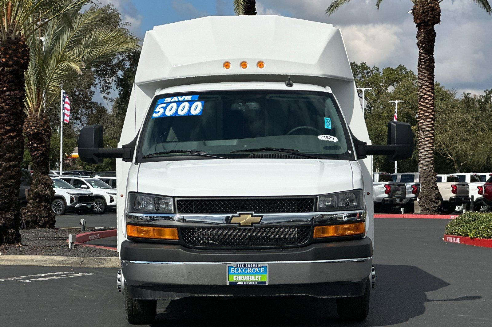 New 2024 Chevrolet Express 3500 w/ Power Convenience Package image 8
