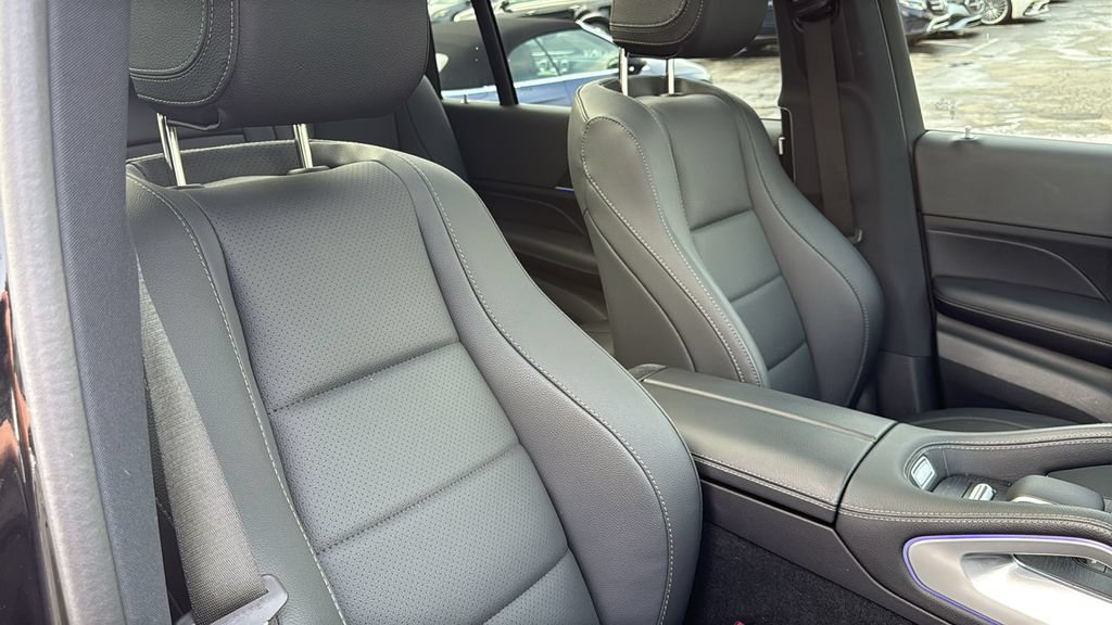 Certified 2025 Mercedes-Benz GLS 450 4MATIC image 12