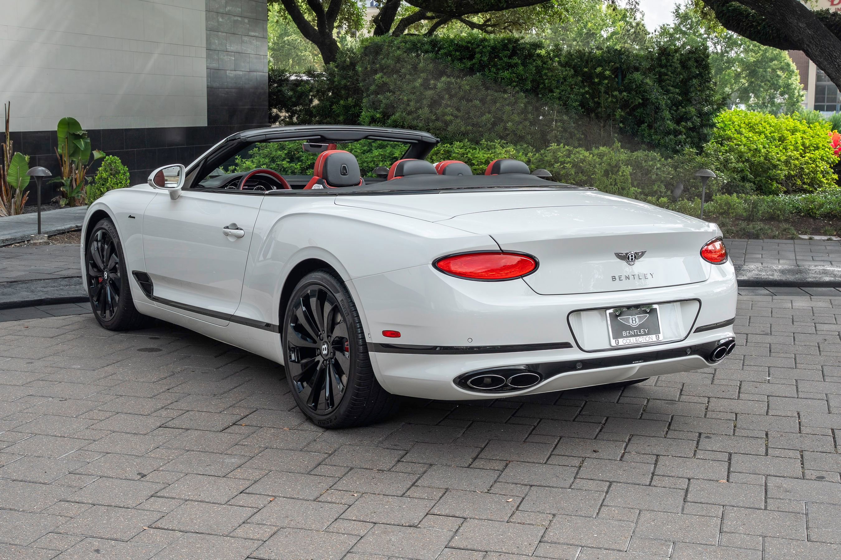 Used 2024 Bentley Continental GT Azure AWD/4WD image 19