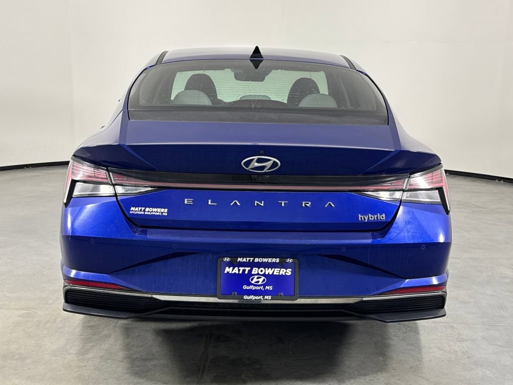 Used 2021 Hyundai Elantra Limited image 4
