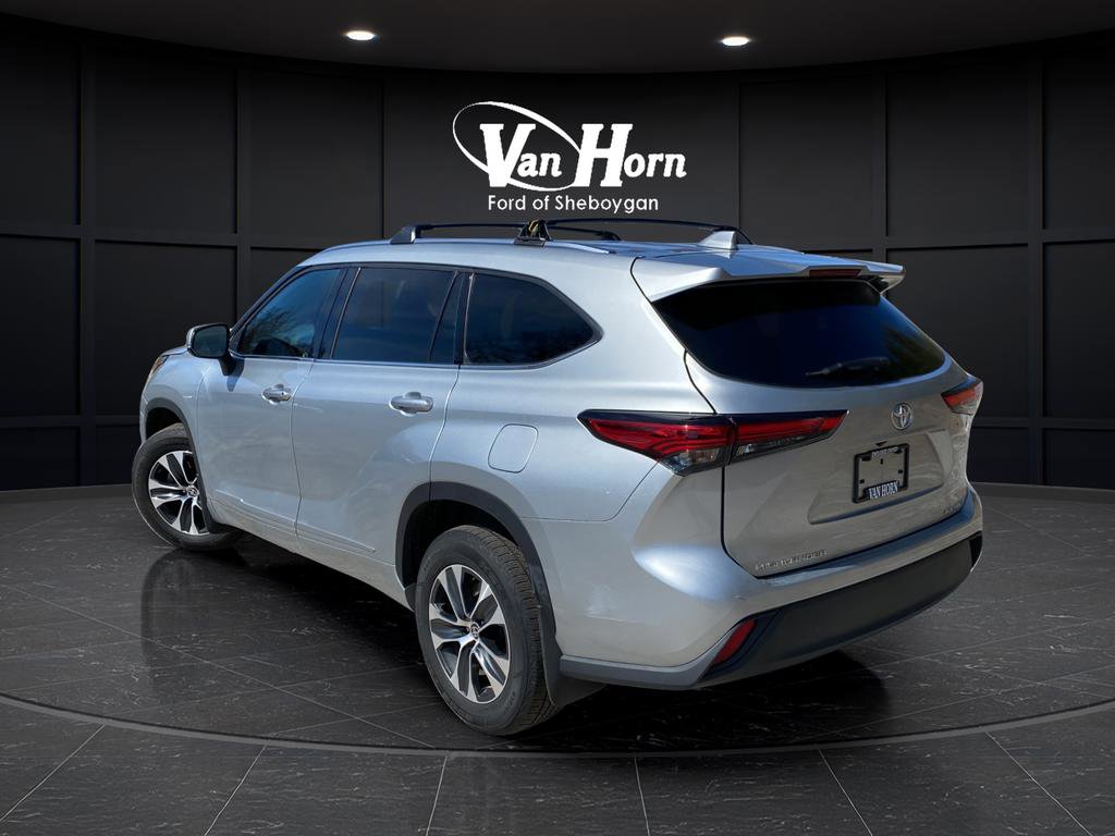 Used 2020 Toyota Highlander XLE image 5