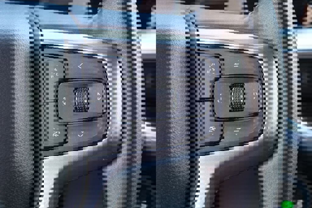 Used 2023 Chevrolet Silverado 1500 LT w/ Convenience Package II AWD/4WD image 18